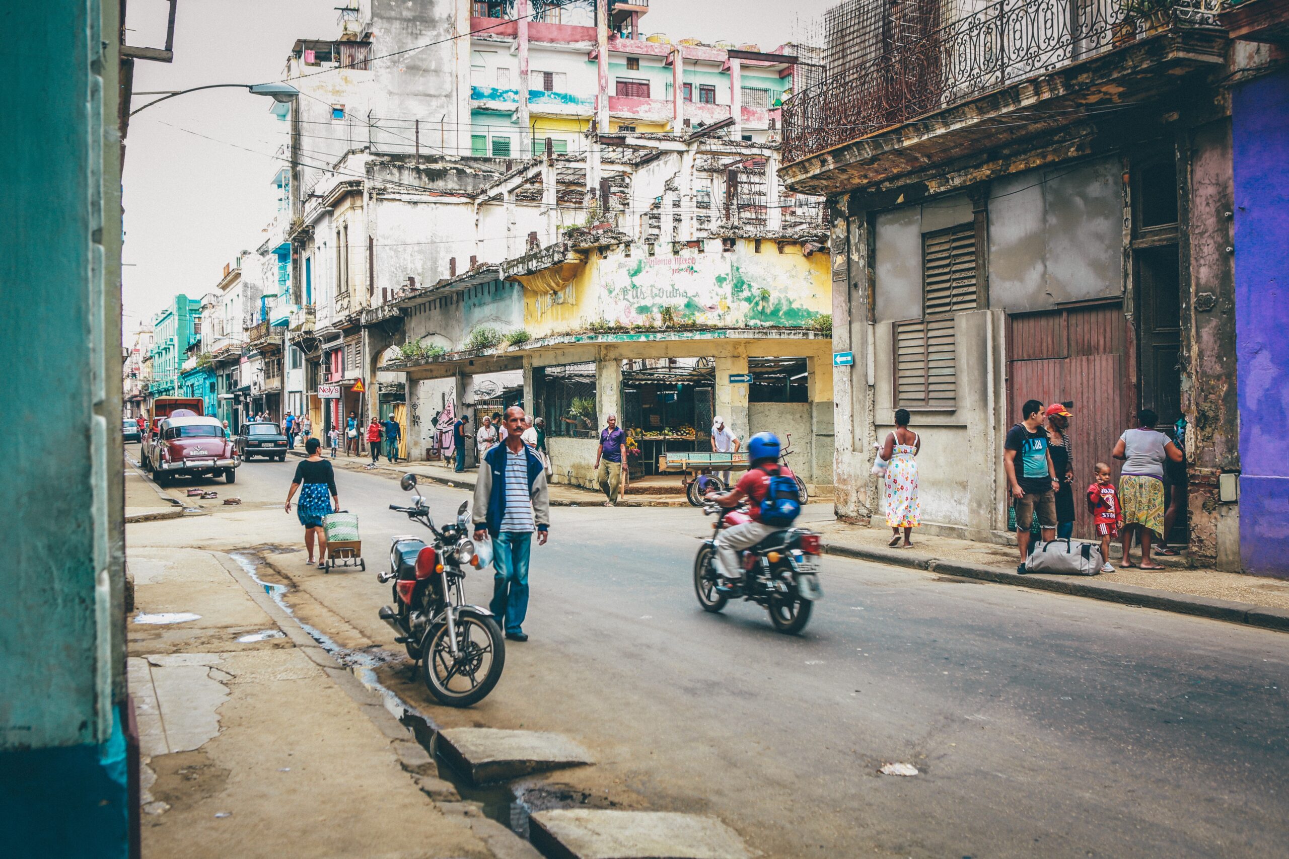 Street in Havana banner
